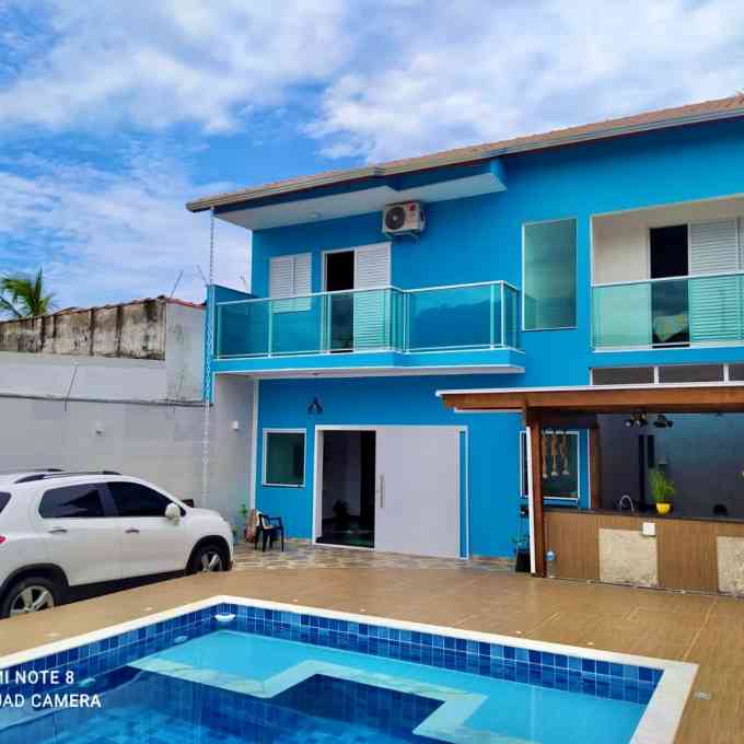 I6658 - Sobrado em Itanhaém 3 dormitórios com piscina, churrasqueira, Wi-Fi